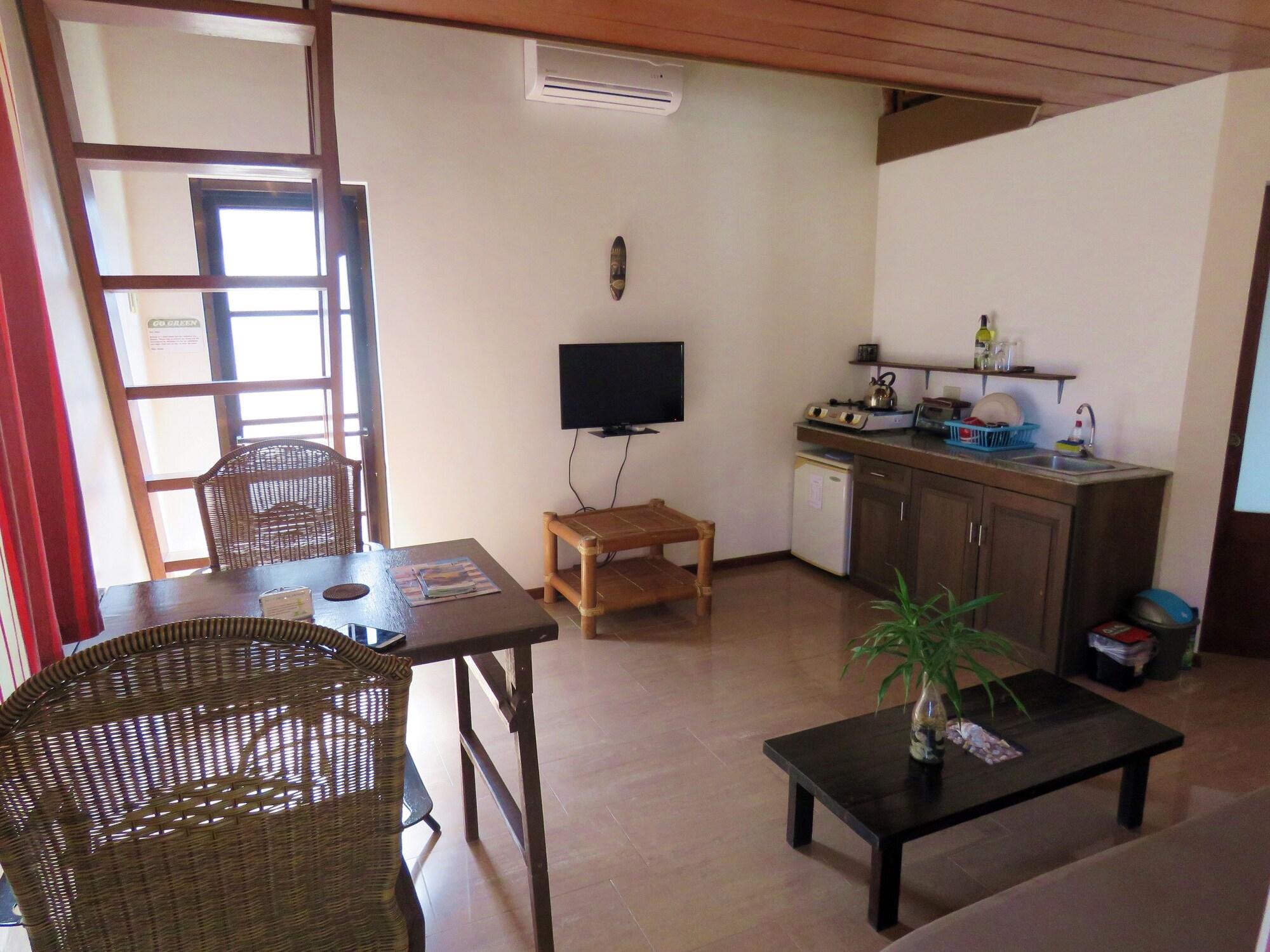 Reef Retreat Resort Balabag  Экстерьер фото